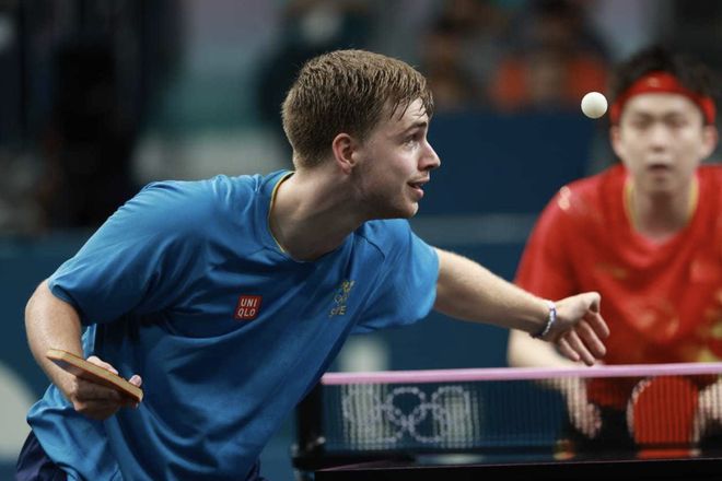 都对他保持 都对他保持