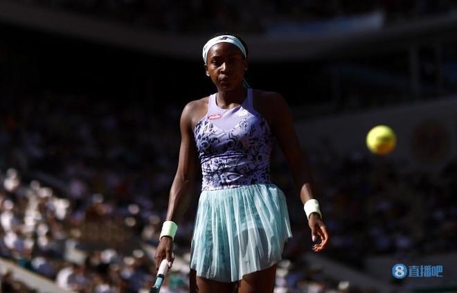 迪从很小就 迪从很小就