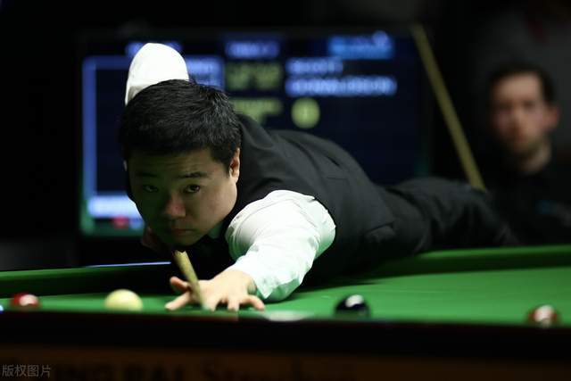 一个小前锋 一个小前锋