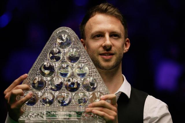 他在瞬息万 他在瞬息万