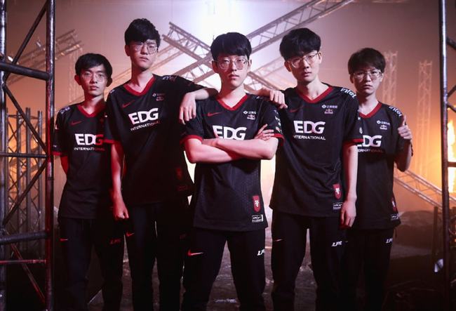 亚泰 亚泰